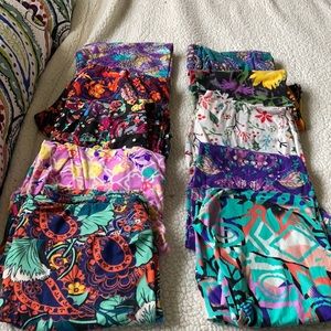 10 pair of leggings
